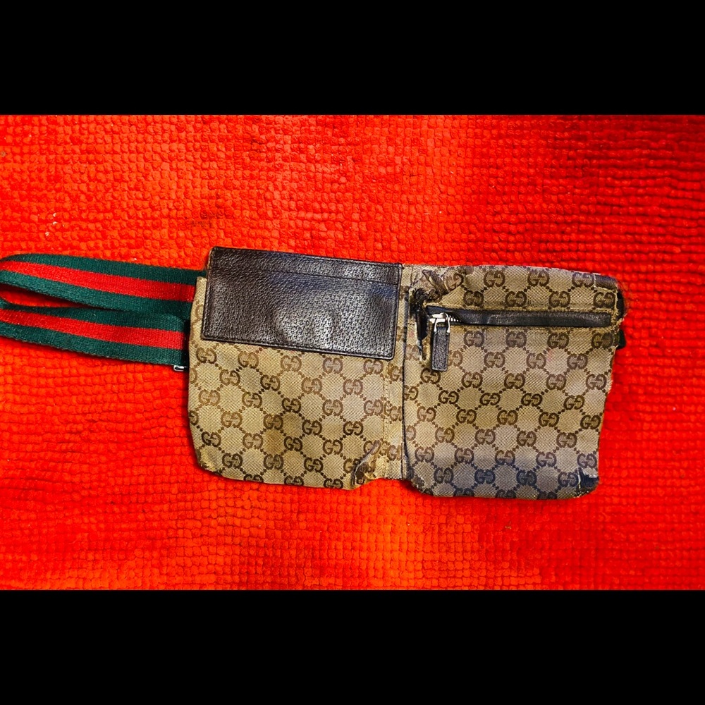 Vintage Gucci Supreme Belt Bag